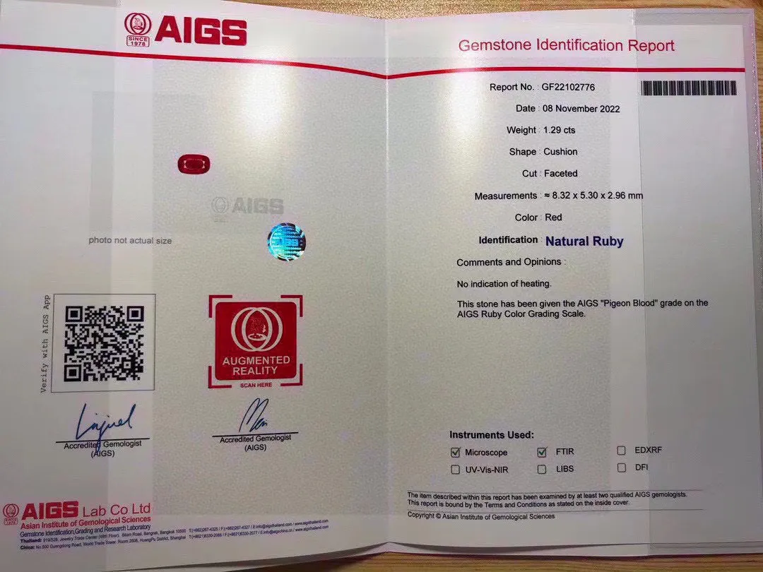 新货1.29克拉天然鸽血红红宝石，附AIGS证书，台面大，颜色艳丽，晶体通透，玻璃体，火彩爆满