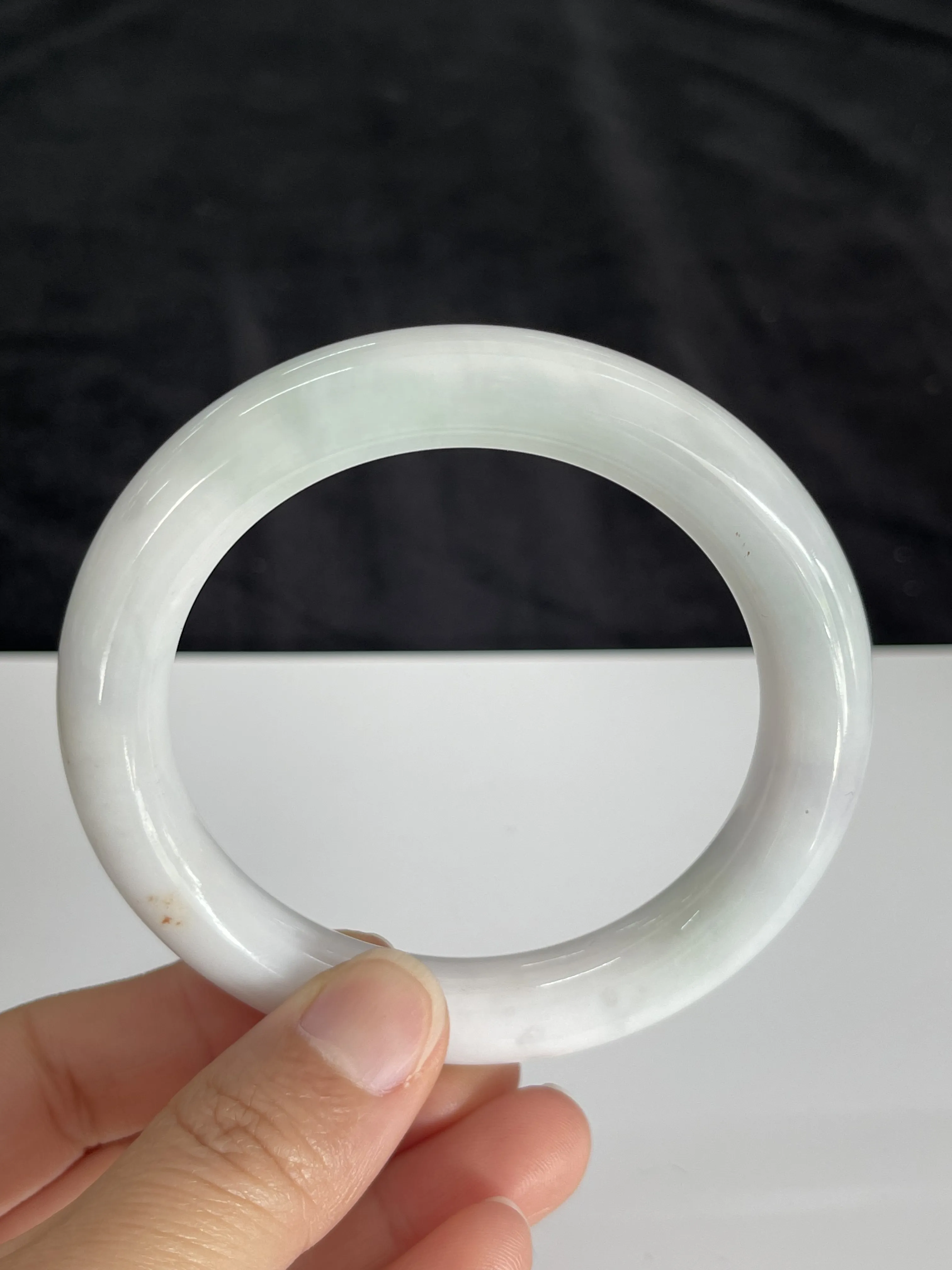 翡翠糯化种白色手镯