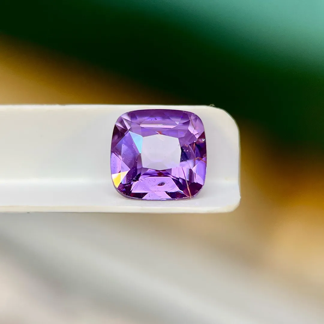 1.57克拉GRC天然无烧薰衣草紫蓝宝裸石，Lavender，6.92×6.68×3.65mm，编号：G2402010105