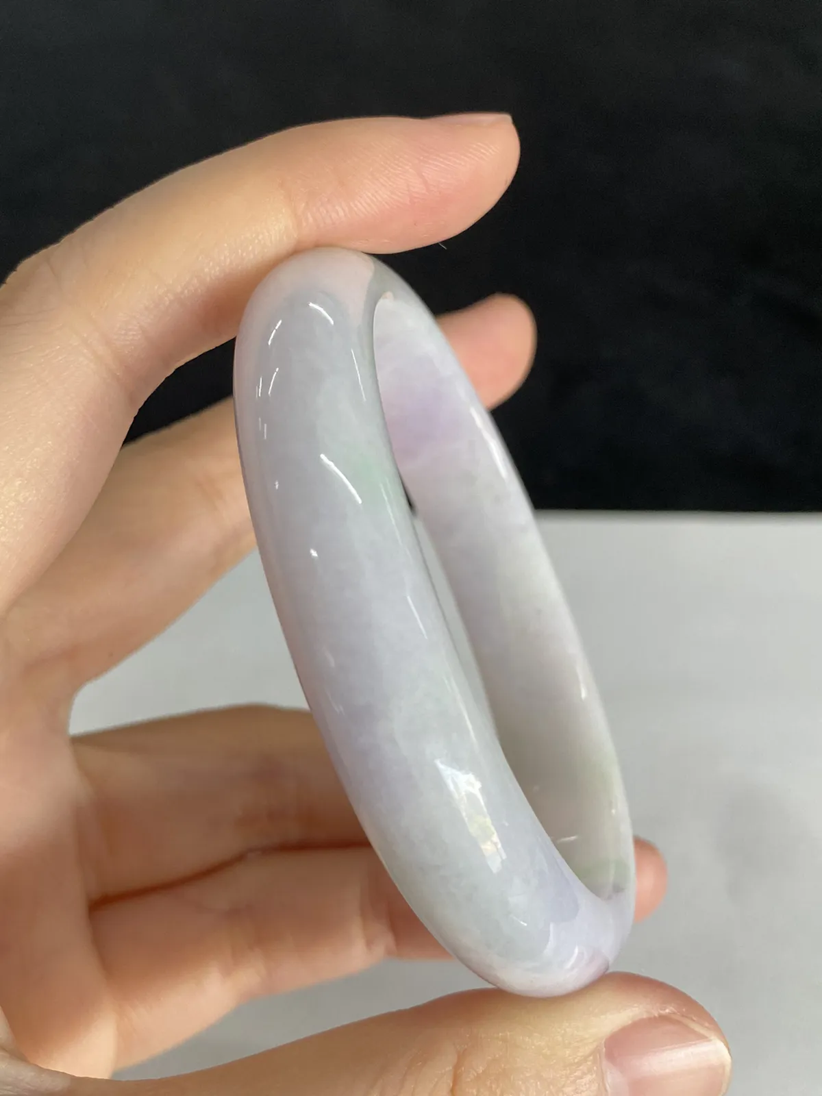 贵妃镯54圈口，翡翠糯化种白色手镯