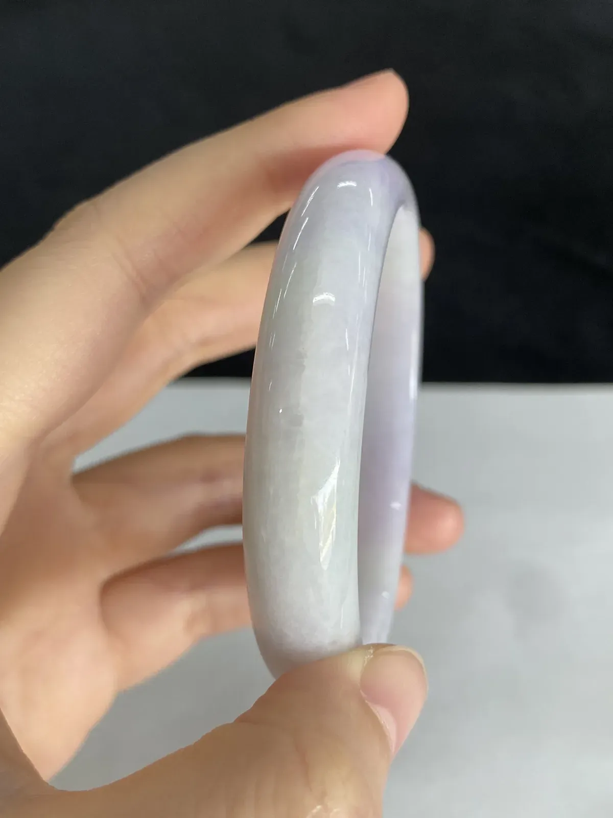 贵妃镯54圈口，翡翠糯化种白色手镯