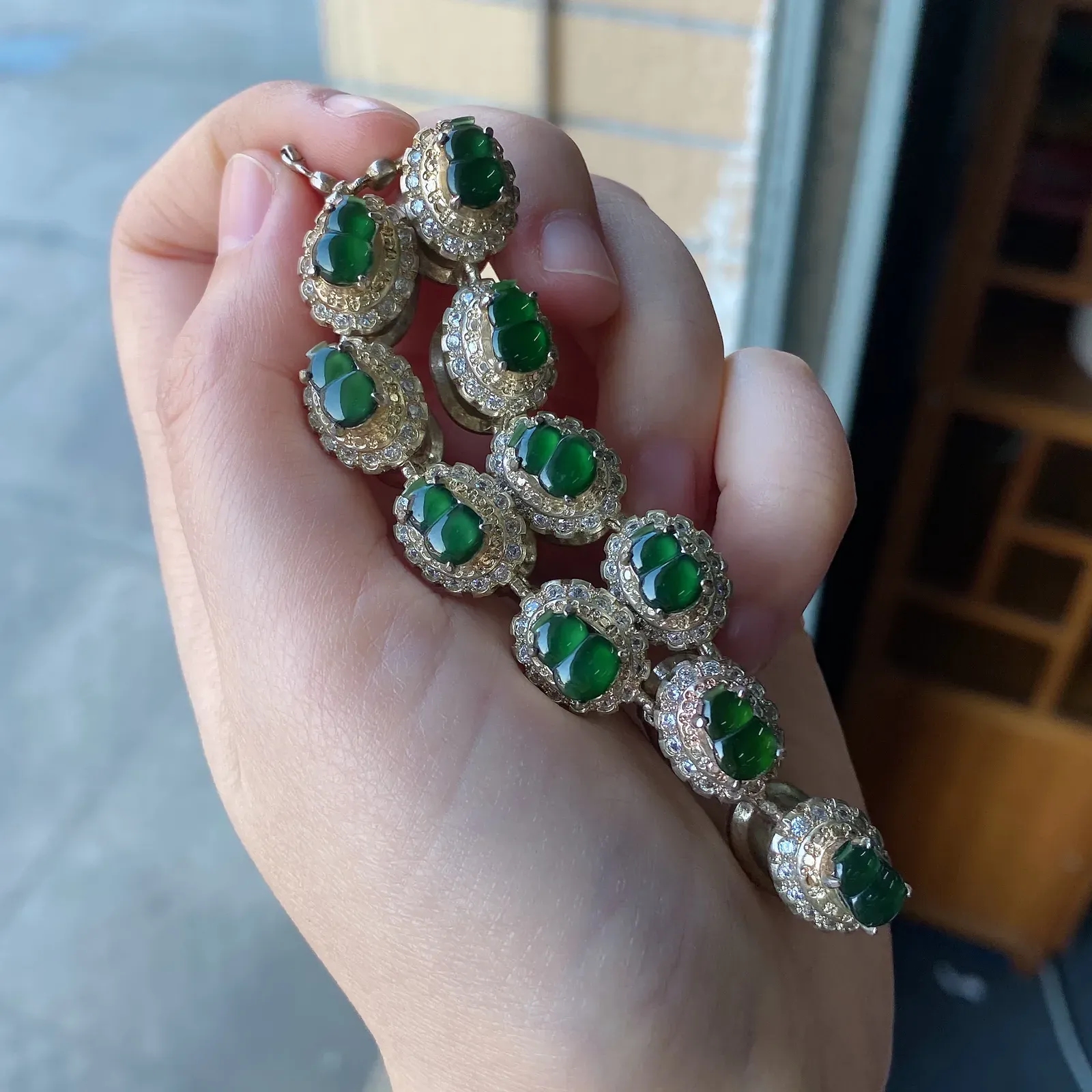 翡翠葫芦蛋面，价格为单颗价格，随机发货