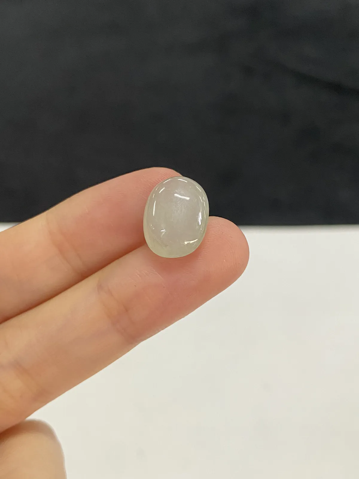 高冰玻璃种翡翠蛋面
