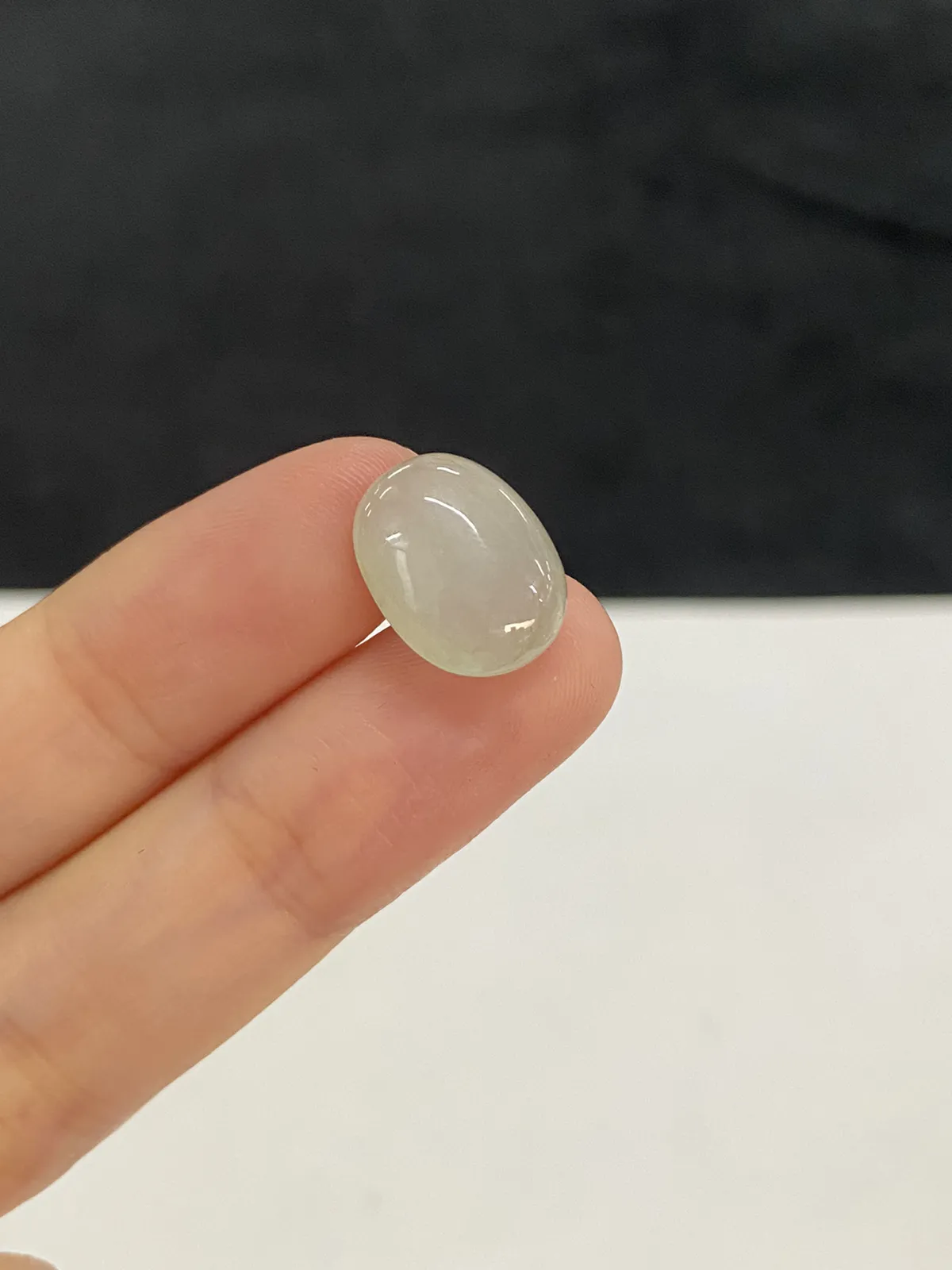 高冰玻璃种翡翠蛋面
