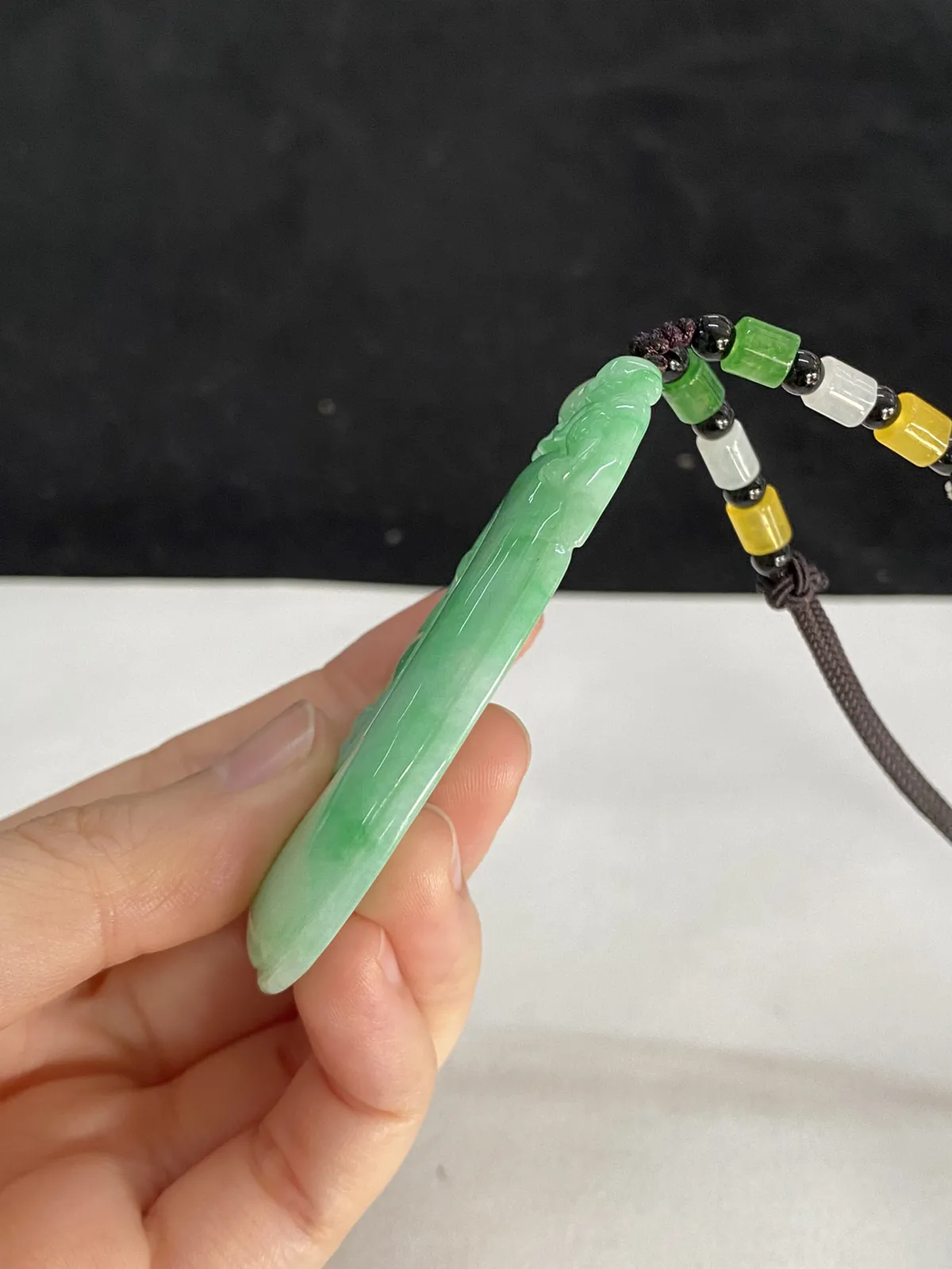 翡翠糯化种飘绿如意