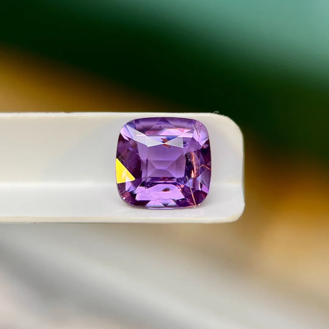 1.57克拉GRC天然无烧薰衣草紫蓝宝裸石，Lavender，6.92×6.68×3.65mm，编号：G2402010105