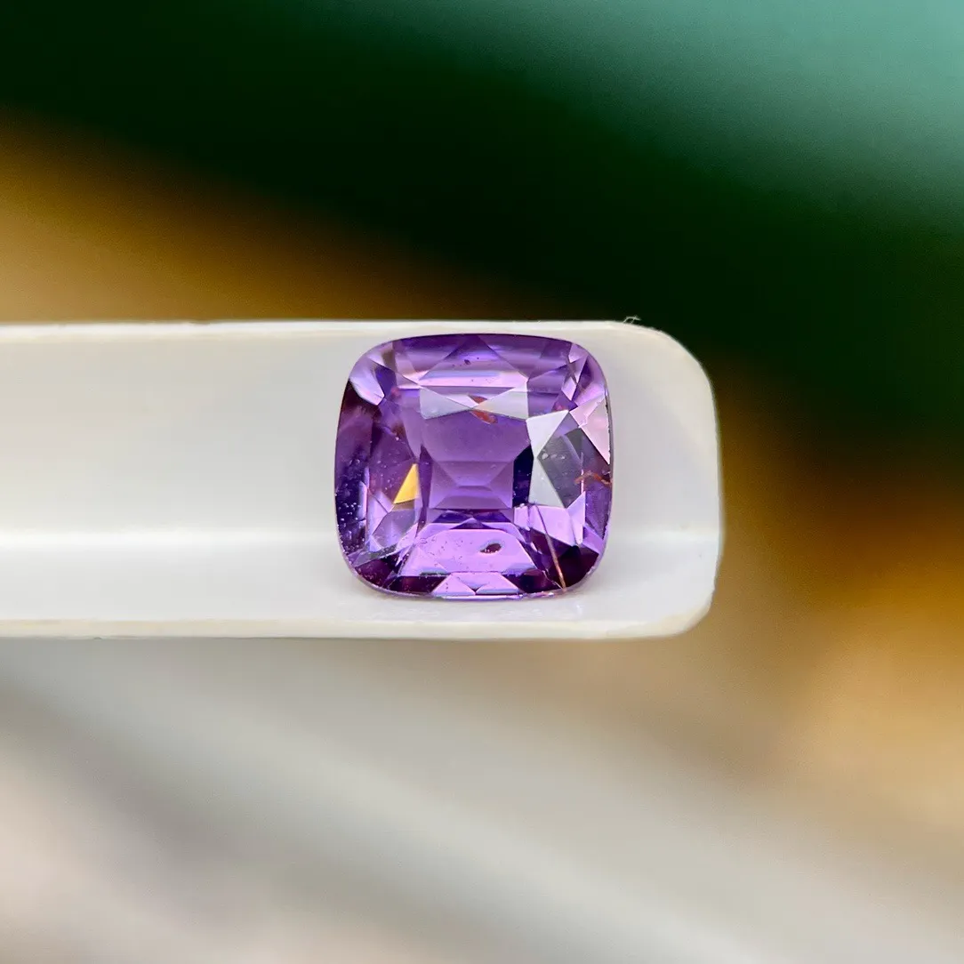 1.57克拉GRC天然无烧薰衣草紫蓝宝裸石，Lavender，6.92×6.68×3.65mm，编号：G2402010105