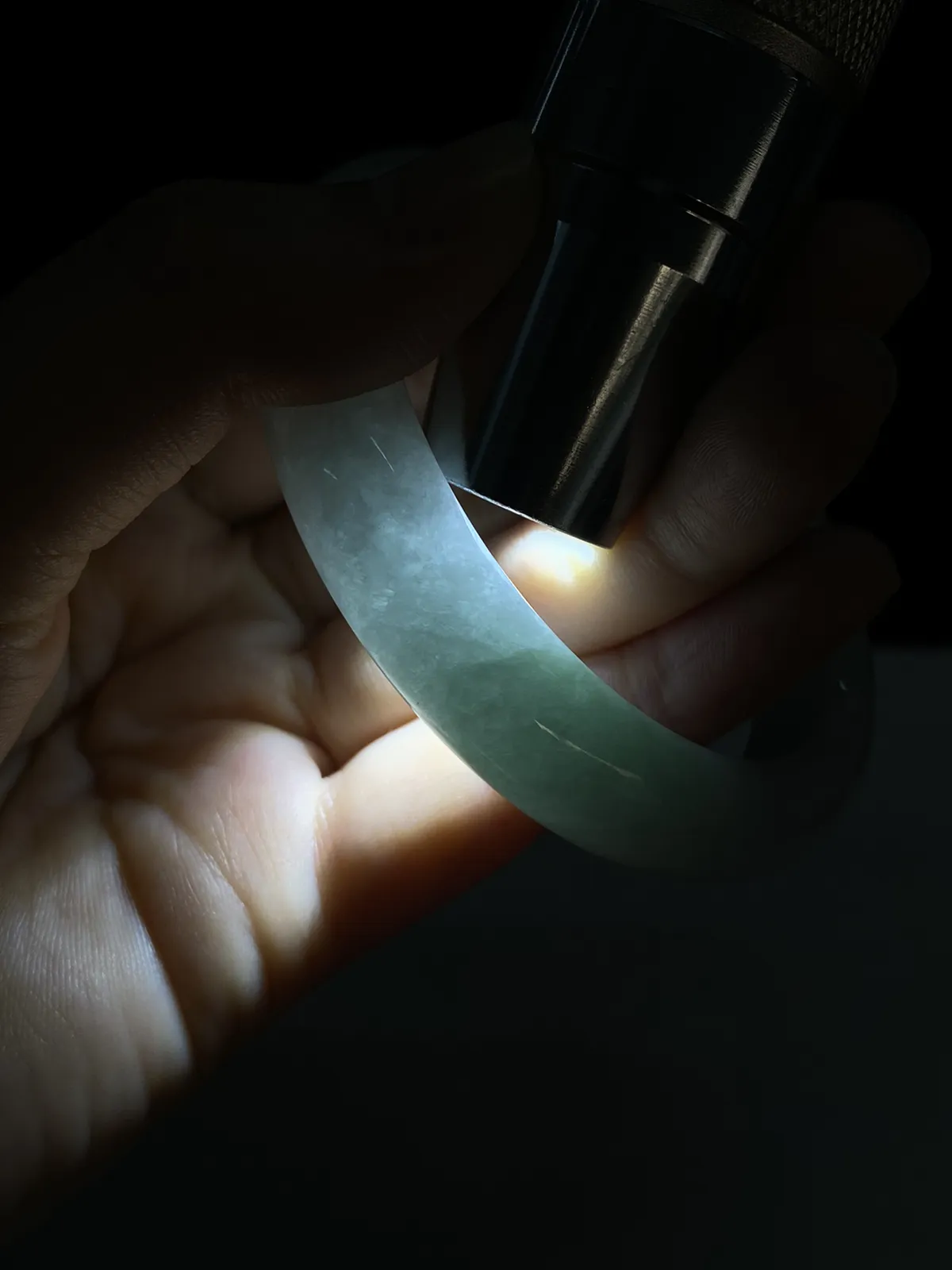 正圈56.6圈口，翡翠糯化种白色手镯