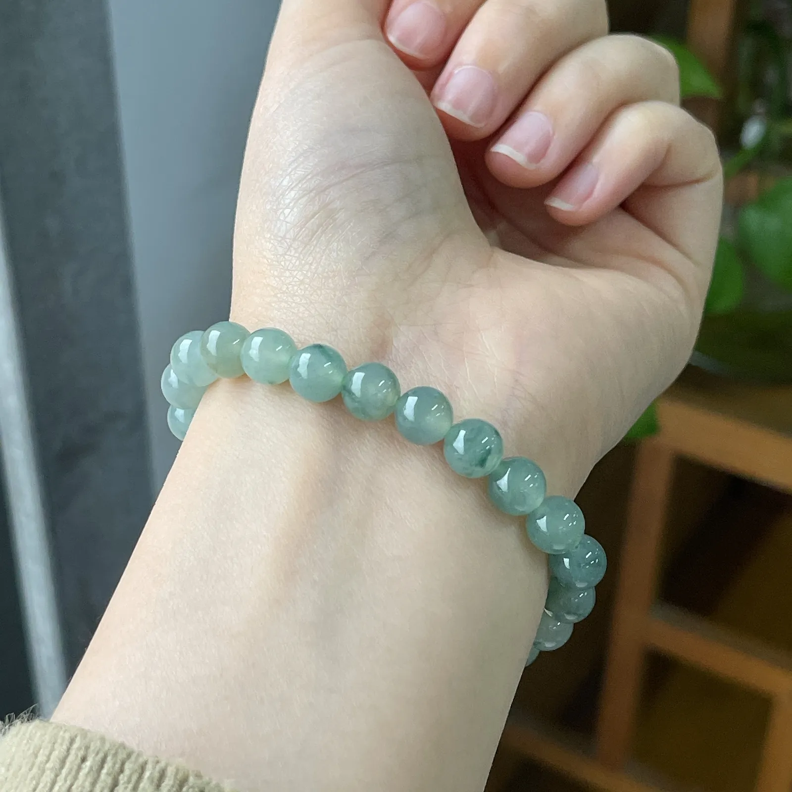 翡翠冰糯种绿色飘绿手链