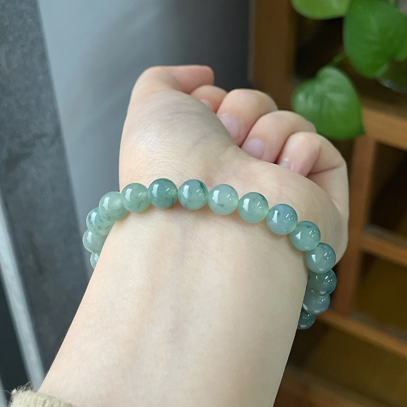 翡翠冰糯种绿色飘绿手链