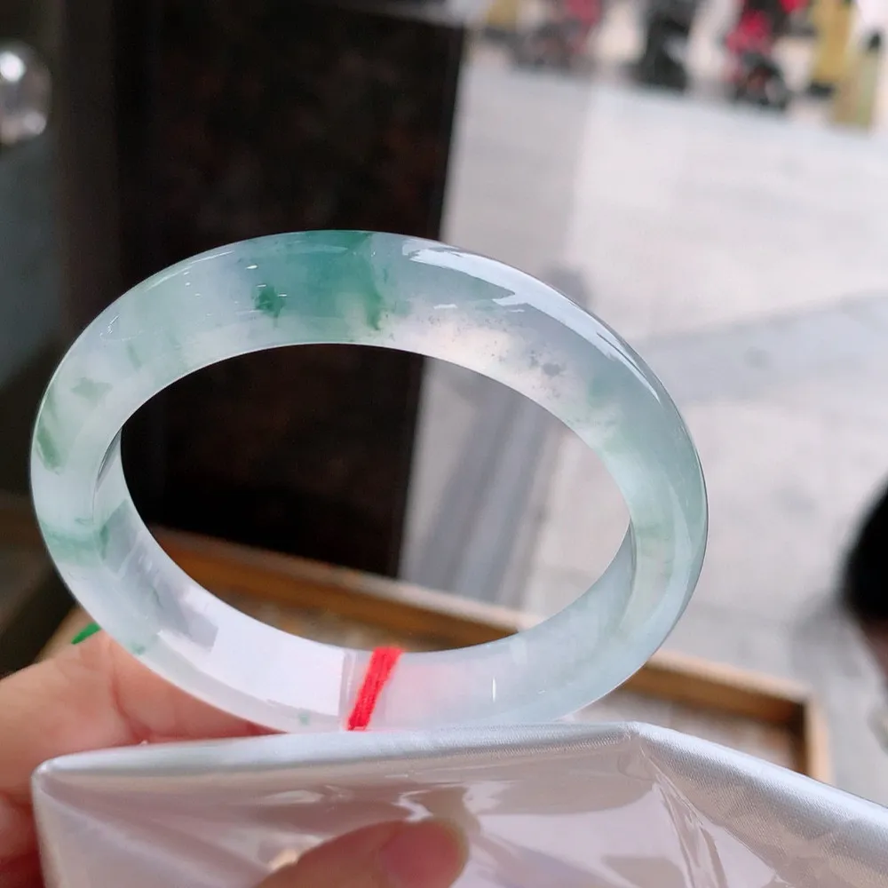 正圈玻璃种飘花 无瑕 尺寸:58.7/12.1/8.1种水好
