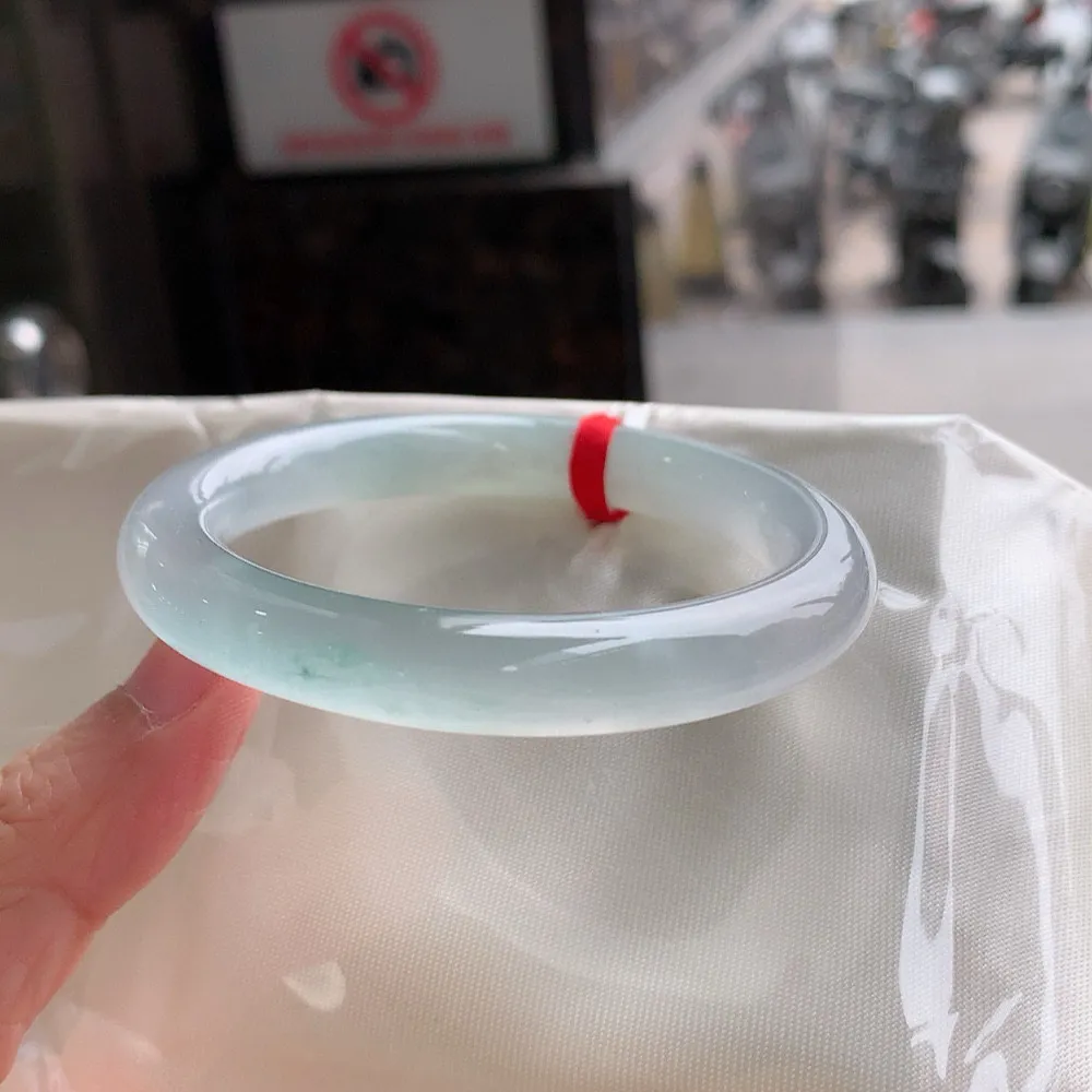 圆条玻璃种 无瑕 尺寸:53.5/9.3 种水好🥰🥰