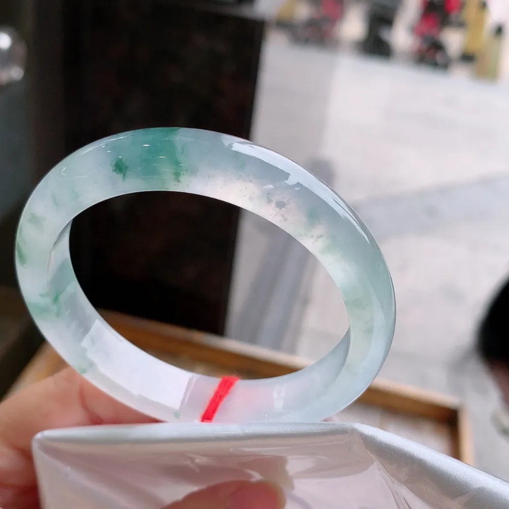 正圈玻璃种飘花 无瑕 尺寸:58.7/12.1/8.1种水好