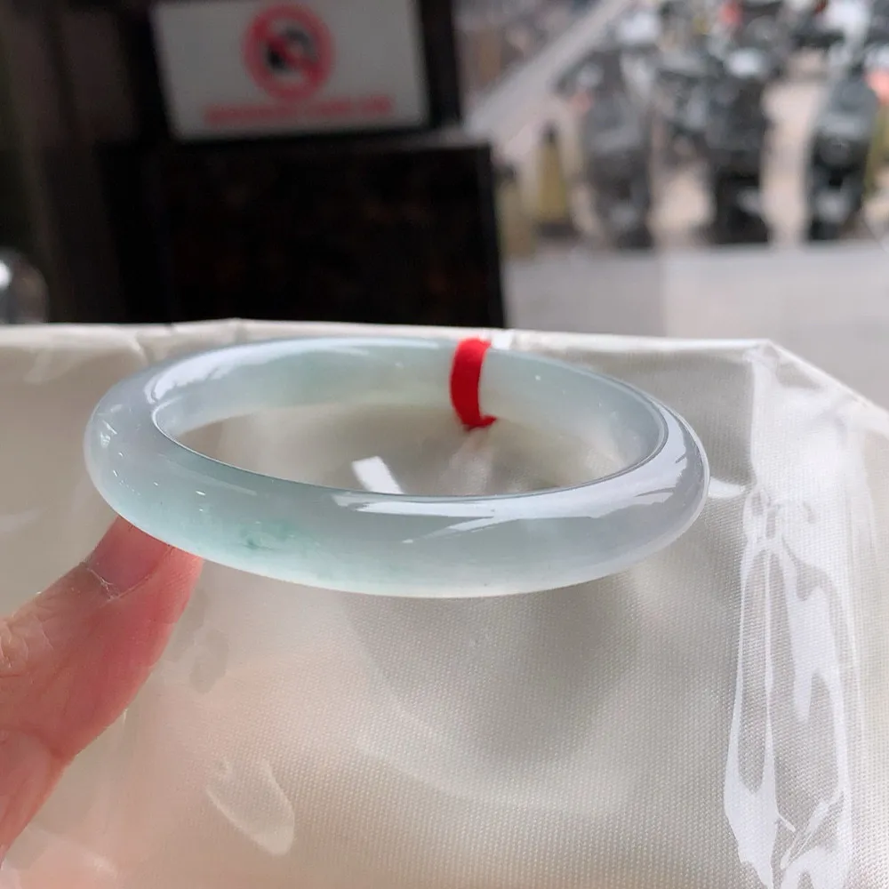 圆条玻璃种 无瑕 尺寸:53.5/9.3 种水好🥰🥰