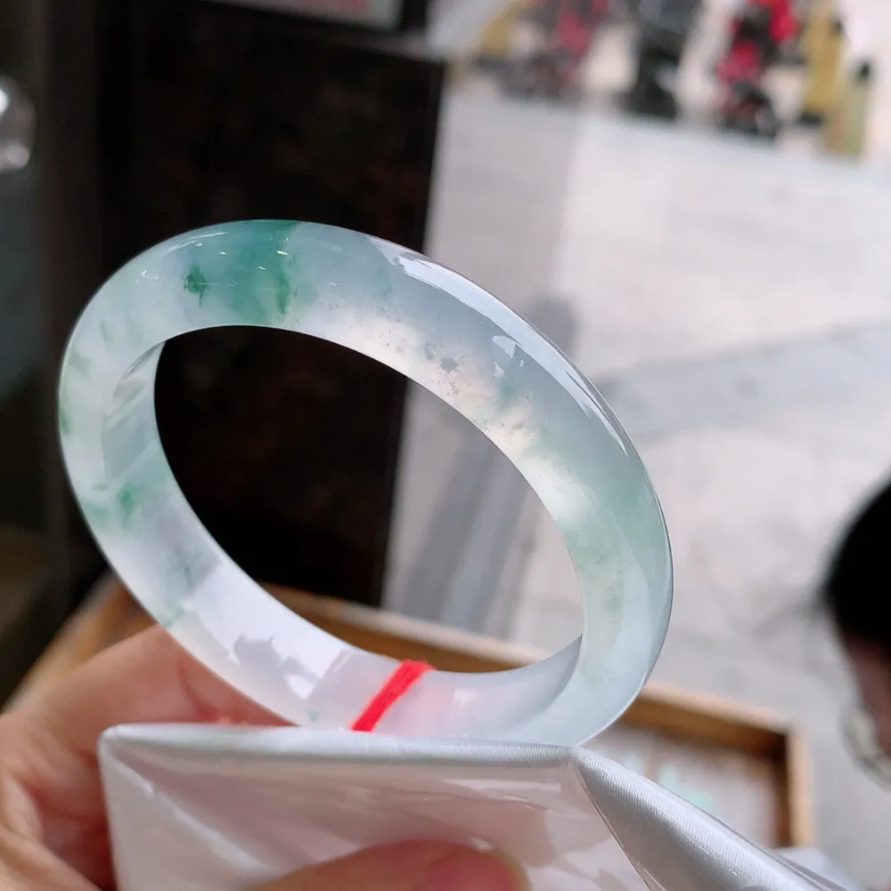 正圈玻璃种飘花 无瑕 尺寸:58.7/12.1/8.1种水好