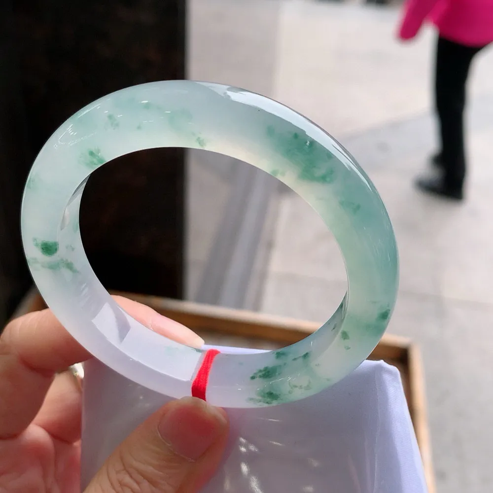 正圈玻璃种飘花 无瑕 尺寸:58.2/12.4/9.3 种水好 花美️️