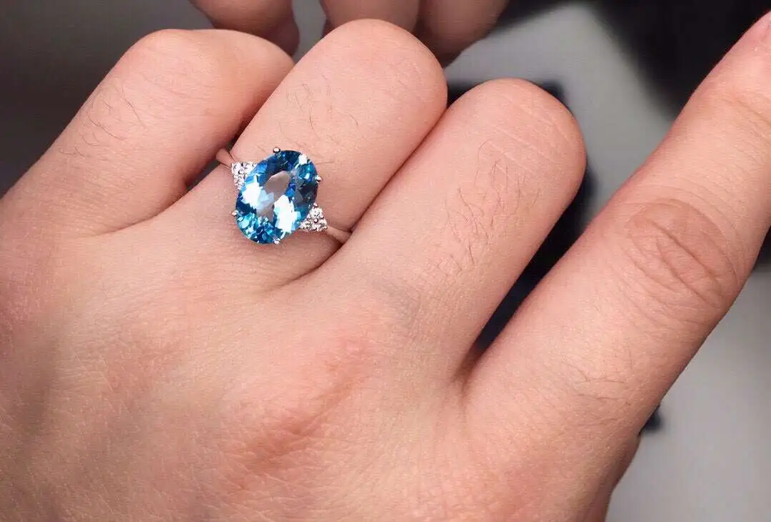 天然圣玛利亚海蓝宝戒指 戒指主石10.8*7.5 宝石约3.1ct  18k白金