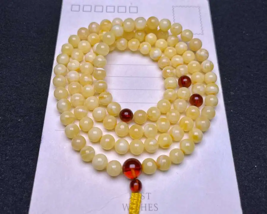 天然白花蜜蜡佛珠108粒，鸡油黄蜜蜡，颗颗白花蜜纹，尺寸7mm 同款随机发！
