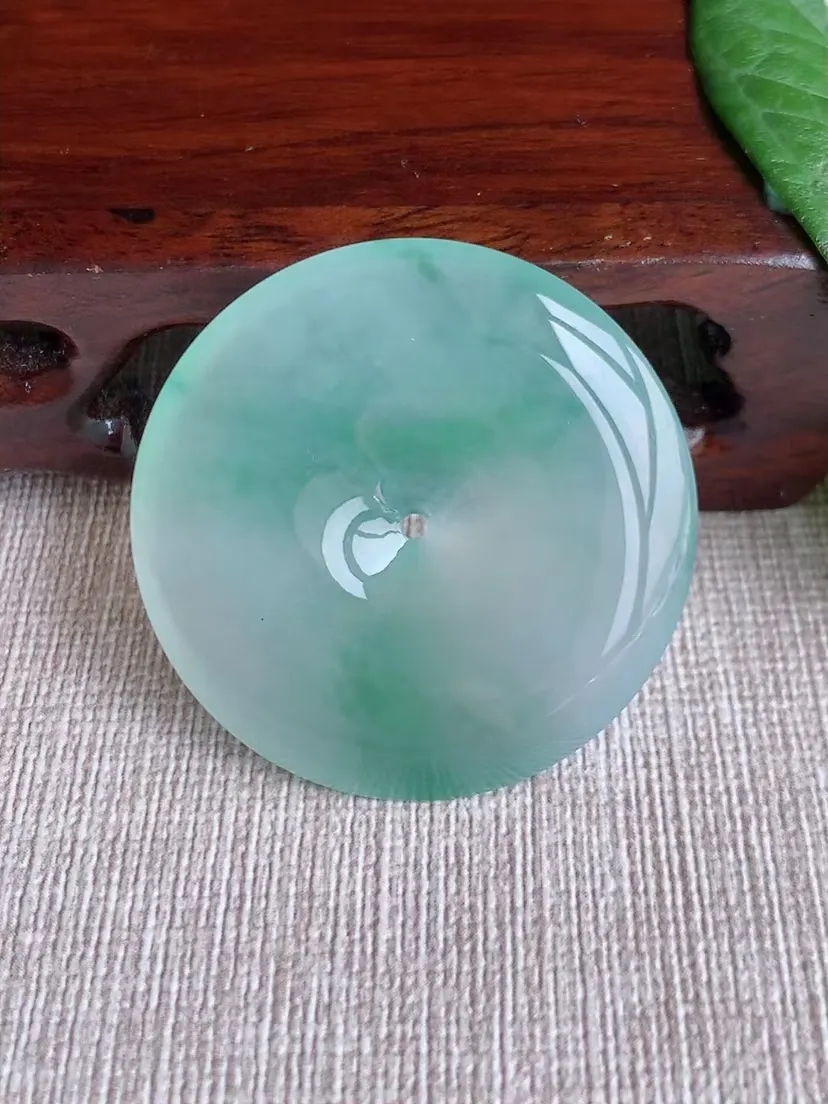 天然A货翡翠飘花大平安扣吊坠尺寸36.3×5.8m量15.77g 0316