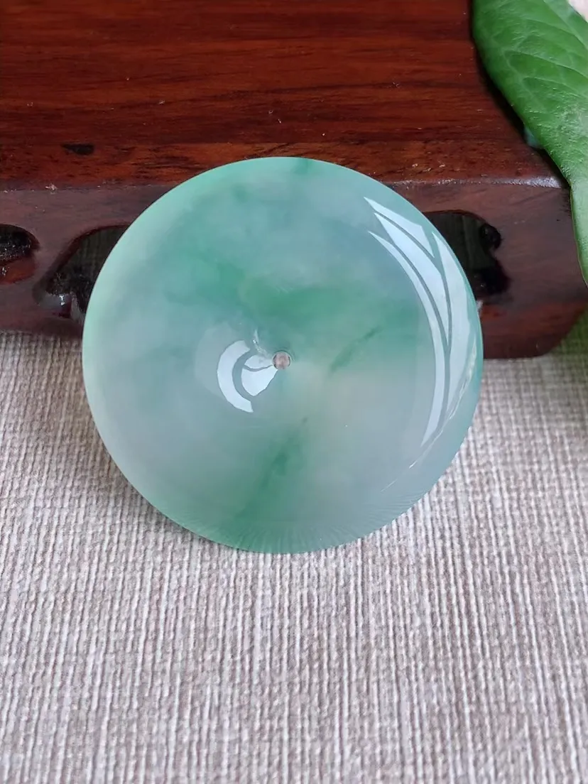 天然A货翡翠飘花大平安扣吊坠尺寸36.3×5.8m量15.77g 0316