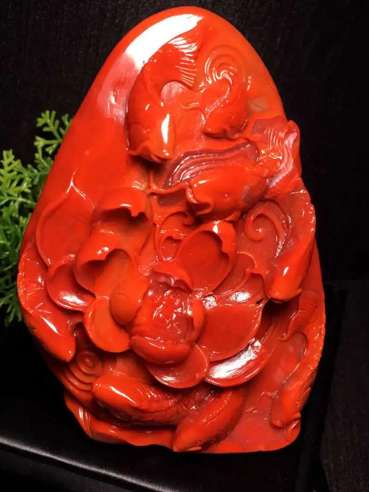 天然川料南红精雕【九鱼戏莲】满色满肉柿子红 颜色艳丽 立体精工细雕 尺寸:99.8x70.5x50mm  重:360.6克 雕刻栩栩如生  自戴 非常百搭