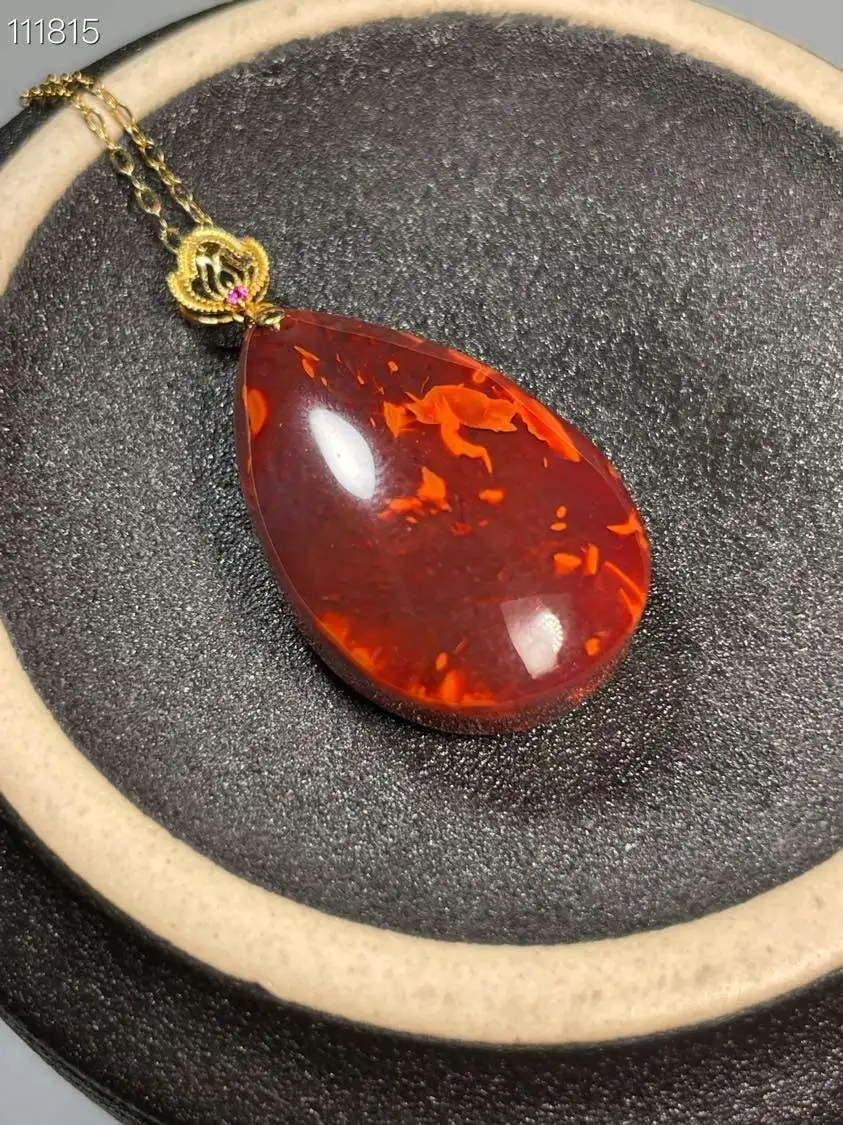  JYZ 精品 瓦西料南红【水滴】项链 吊坠。色彩艳丽，牛血红，带火焰，18k金扣头镶嵌，非常难得，规格约：26*17.5*8.5mm