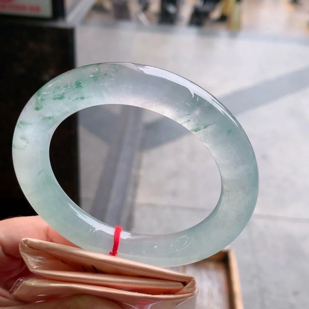 圆条玻璃种飘花 无瑕 尺寸:64.7/12.7 种水好 大圈口