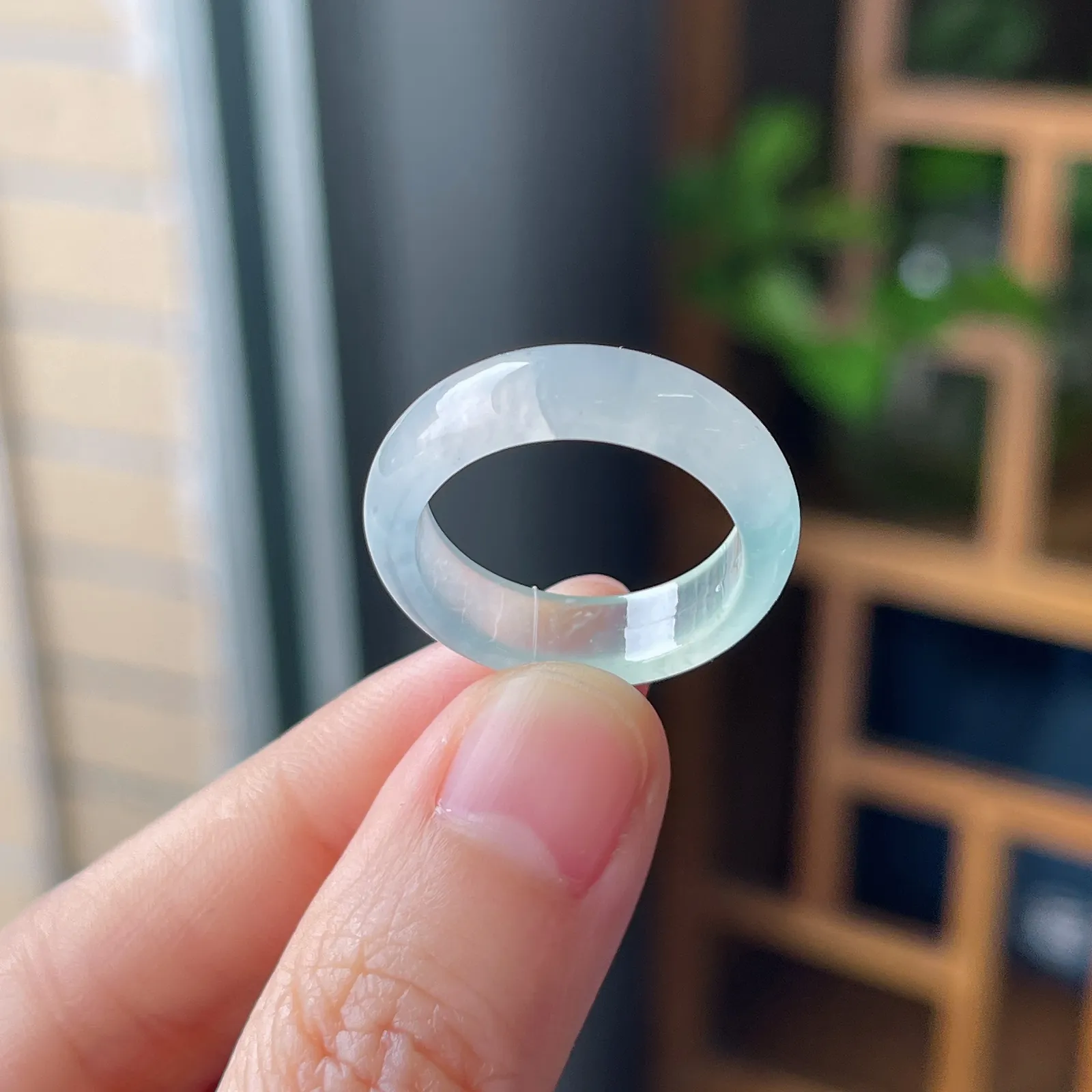 翡翠冰种淡绿色戒指指环