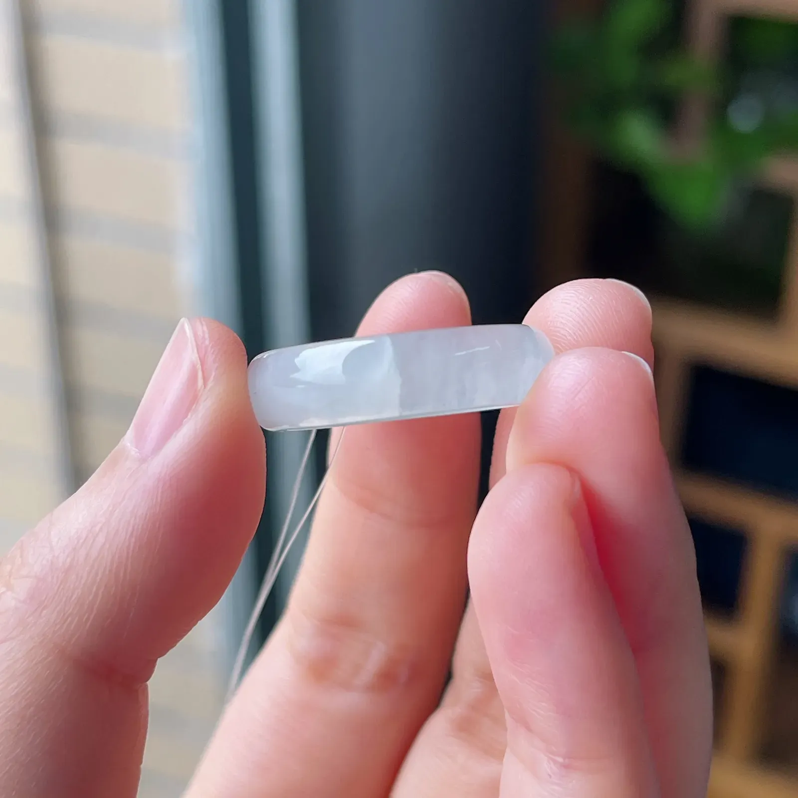 翡翠冰种淡绿色戒指指环