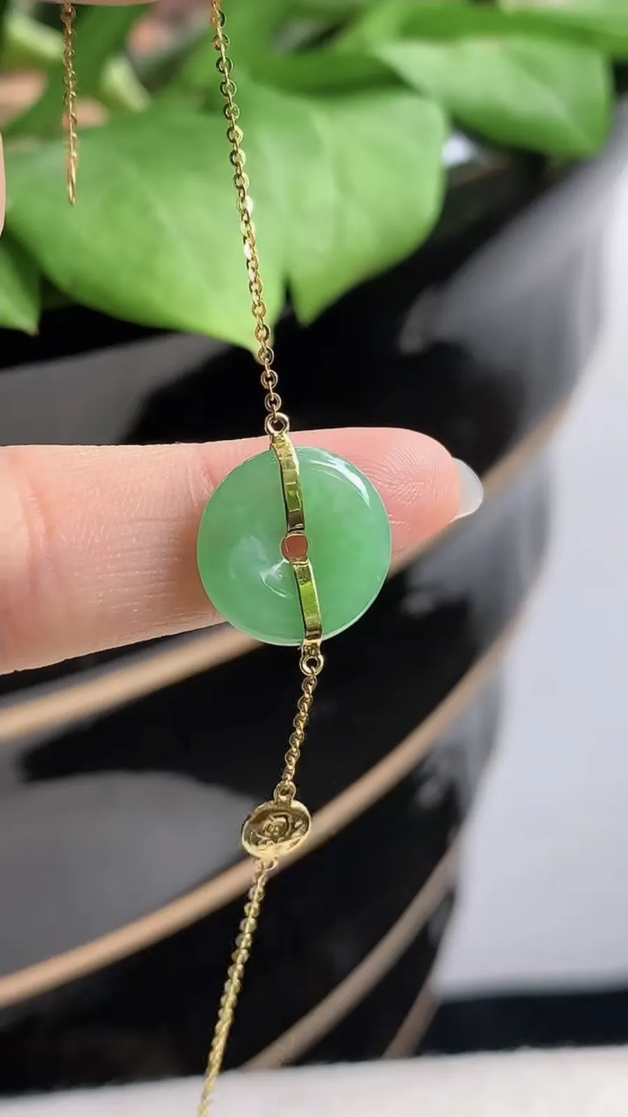 a货翡翠老坑种18K金镶嵌甜绿平安扣手链 尺寸12.8×2.5mm