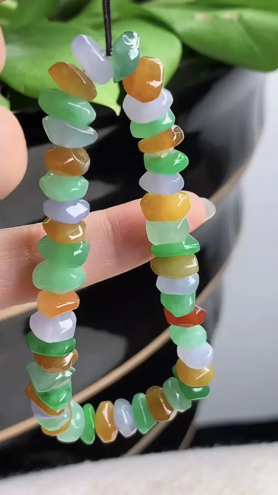a货翡翠老坑冰种多彩随形手串 尺寸7.4×3.8mm