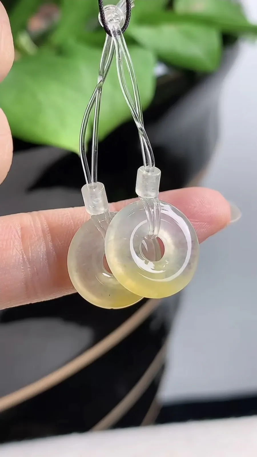 a货翡翠老坑冰种飘黄翡平安环一对 尺寸14.3×3mm