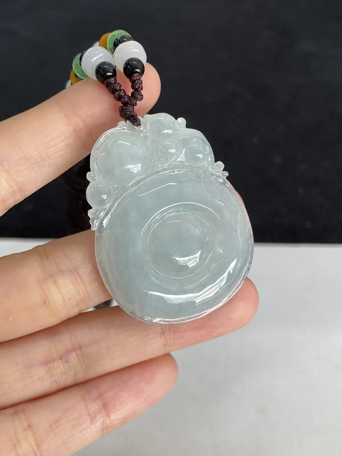 翡翠冰糯种淡绿色吊坠