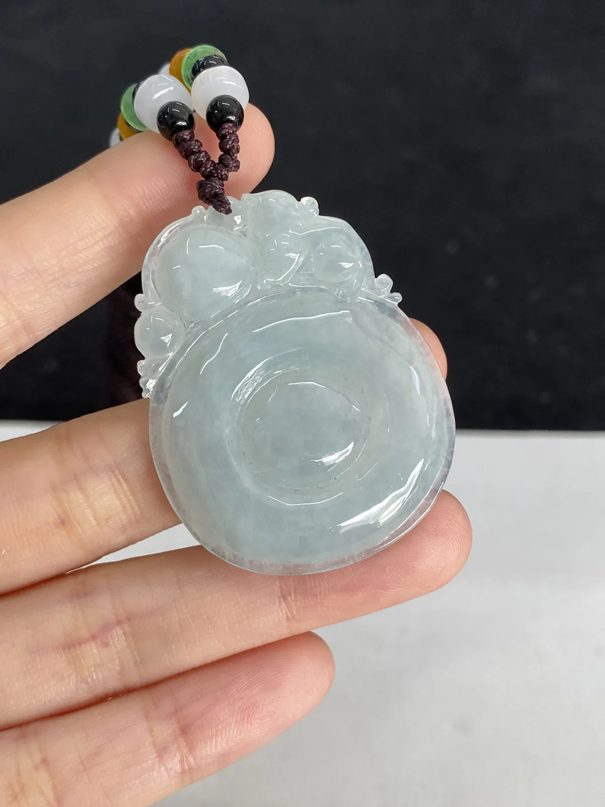 翡翠冰糯种淡绿色吊坠