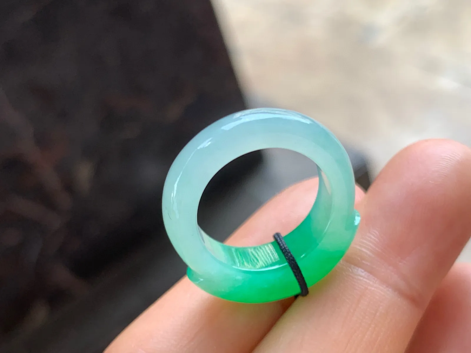 冰阳绿指环 色阳水润