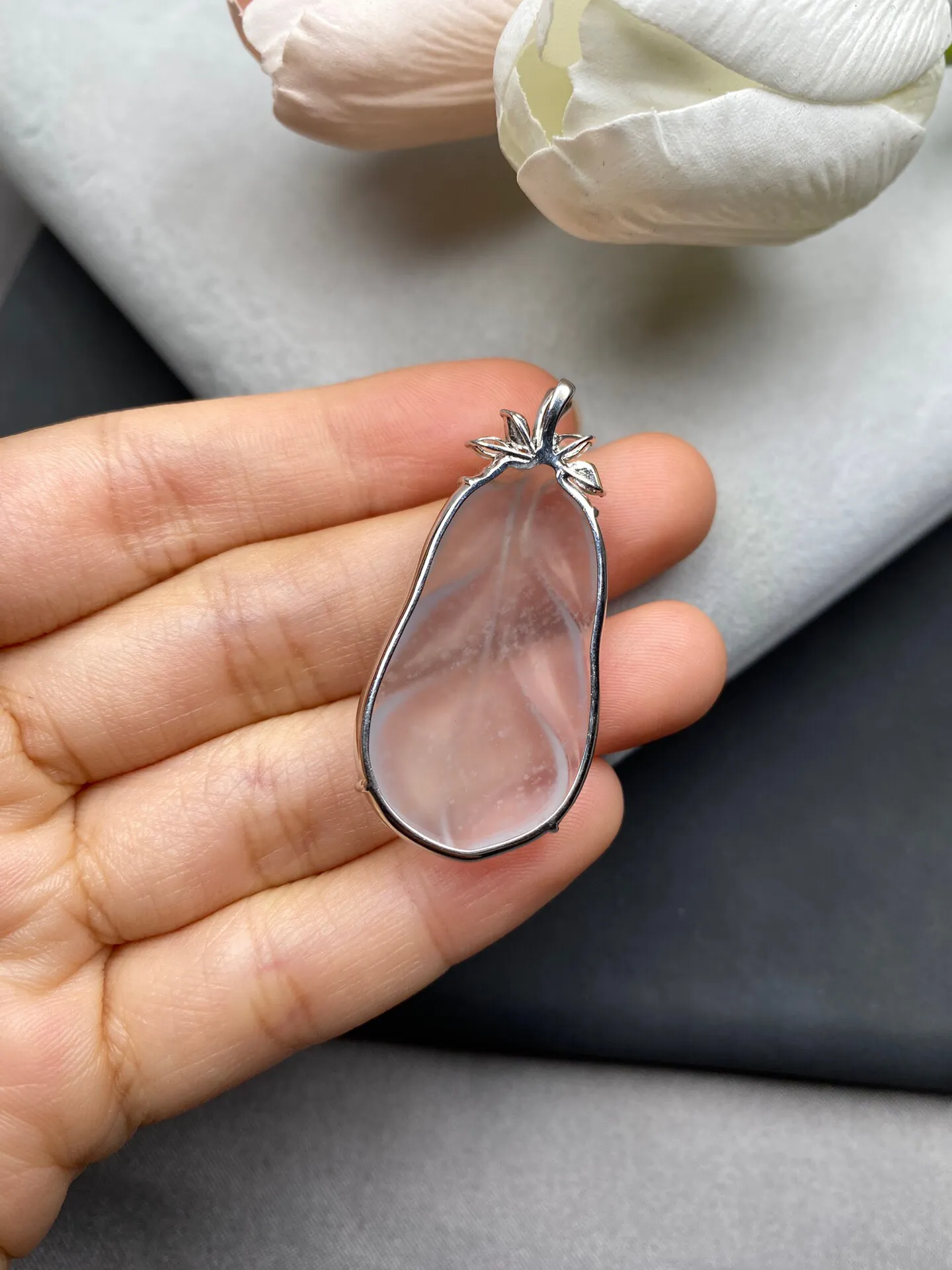 老坑高冰种起胶叶子吊坠 整体44.3-21.4-6.4裸石37.3-21.4-4.2毫米