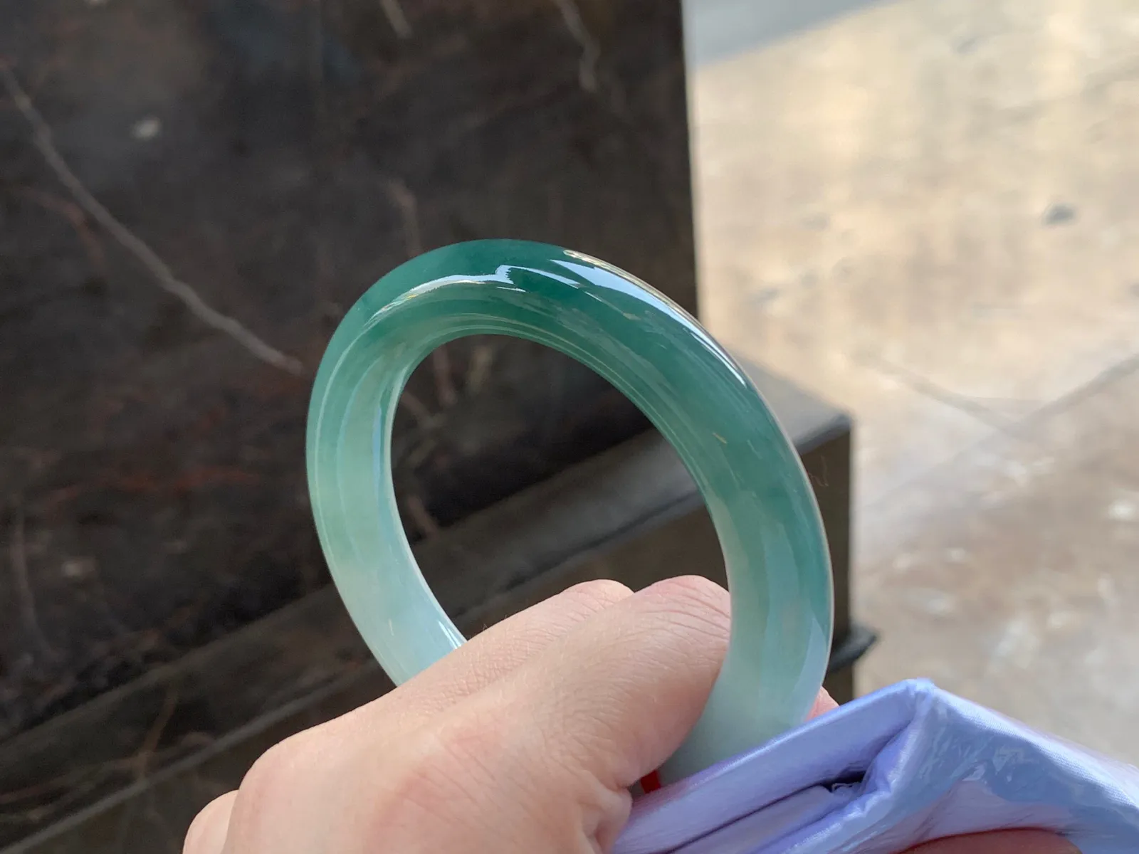 油青福镯，玉质细腻，54.7/11.2mm
