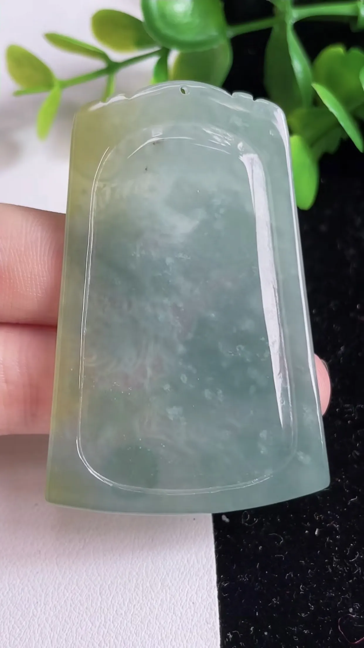 天然翡翠a货 老坑料起胶冰润 蓝水双彩霸气龙牌吊坠，尺寸58.3-33-2.6mm  y  12.63