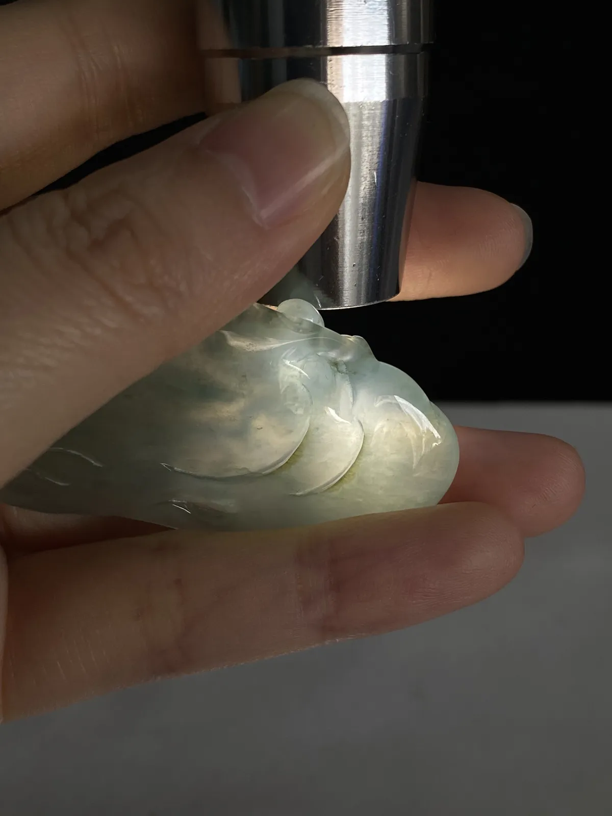 翡翠冰糯种绿色吊坠，配珠未测