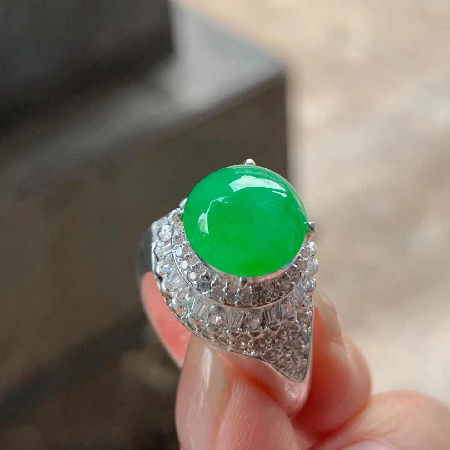 冰阳绿蛋面，颜色漂亮，种好水润，清爽