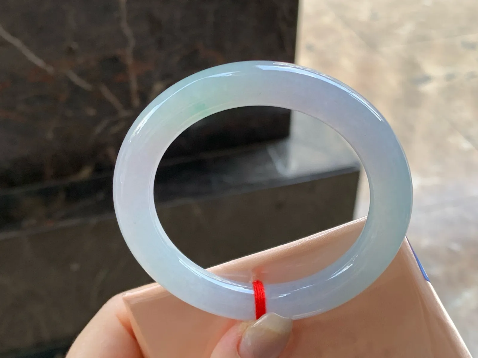 淡春彩圆条手镯
尺寸：52.5-9.8mm
水润十足～小清新