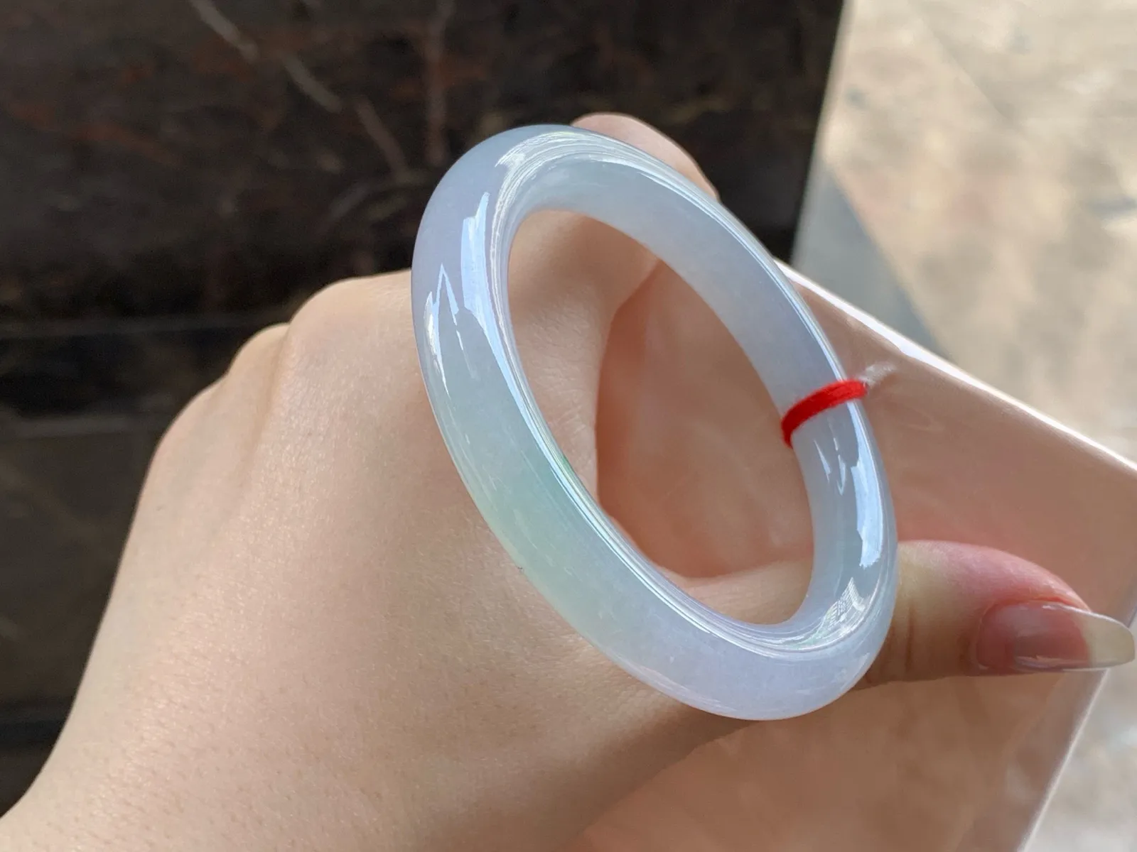 淡春彩圆条手镯
尺寸：52.5-9.8mm
水润十足～小清新