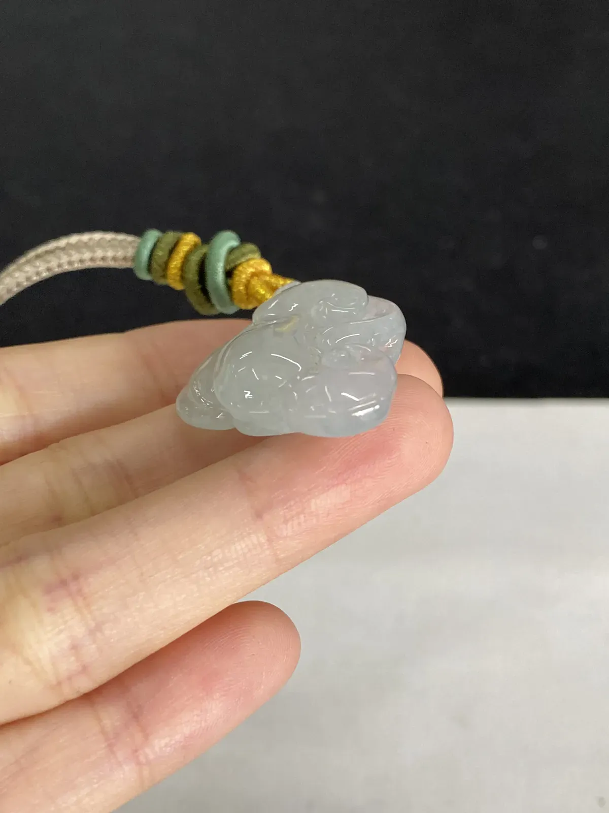 翡翠冰糯种白色吊坠