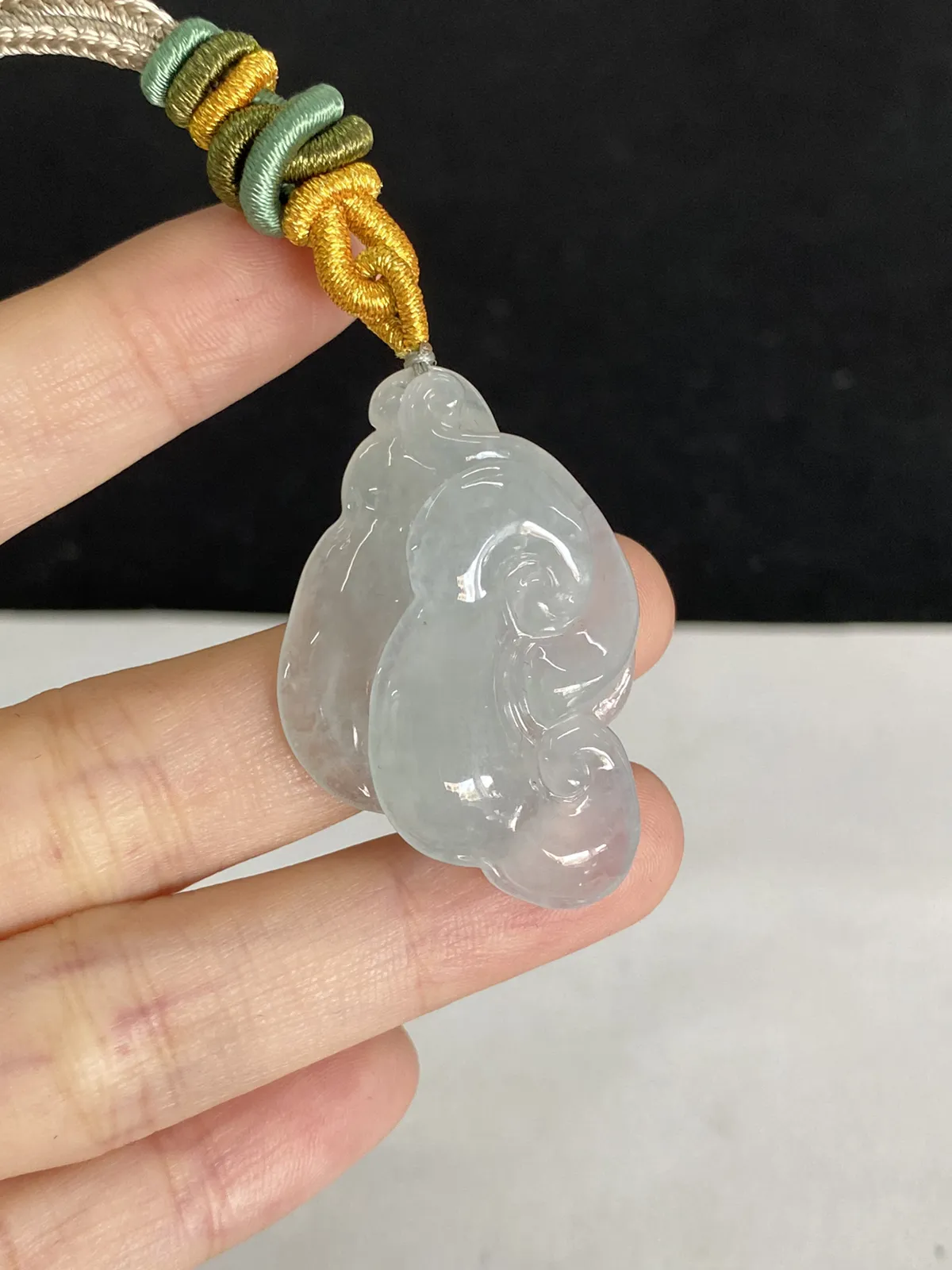 翡翠冰糯种白色吊坠