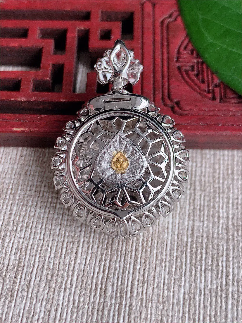 缅甸a货翡翠ddj老坑冰种18K金镶嵌阳绿无事牌吊坠 整体34×23×10.2裸石19mm 7.18