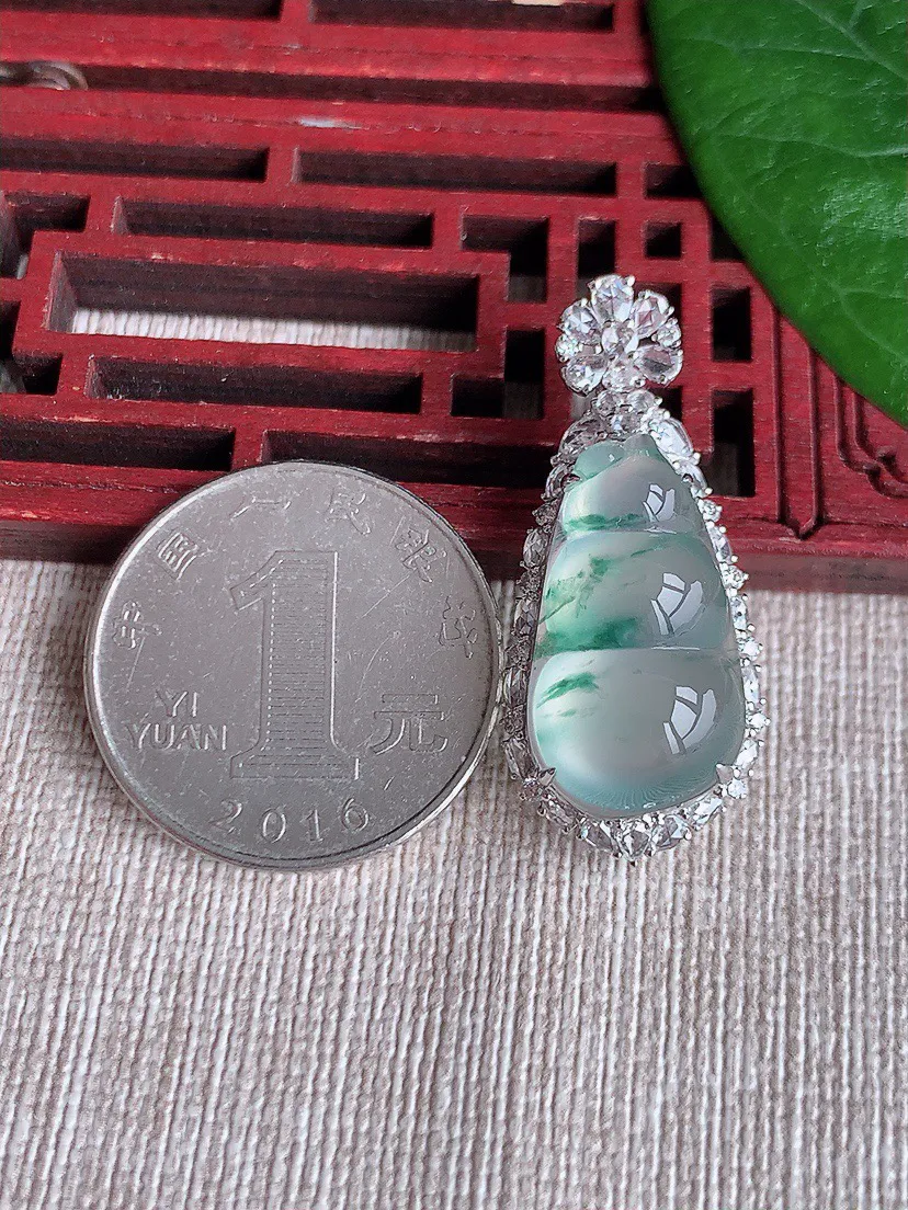 缅甸a货翡翠ddj老坑高冰种18K金镶嵌冰飘花四季豆福豆平安豆吊坠 整体35×15.5×12裸石21.5×12mm 5.28
