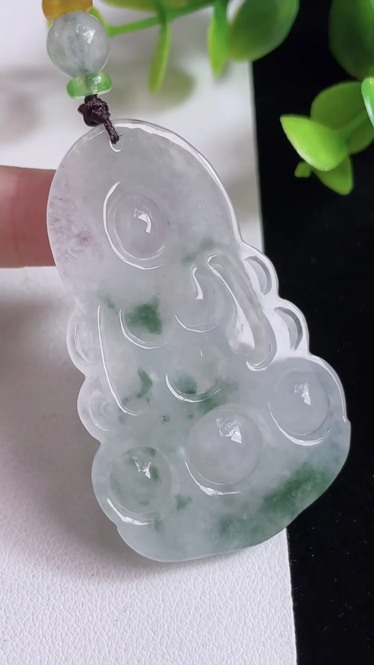 缅甸天然翡翠a货 老坑料起胶冰种 飘花度母观音吊坠，尺寸56.5-35.3-6.6mm  y  20.36