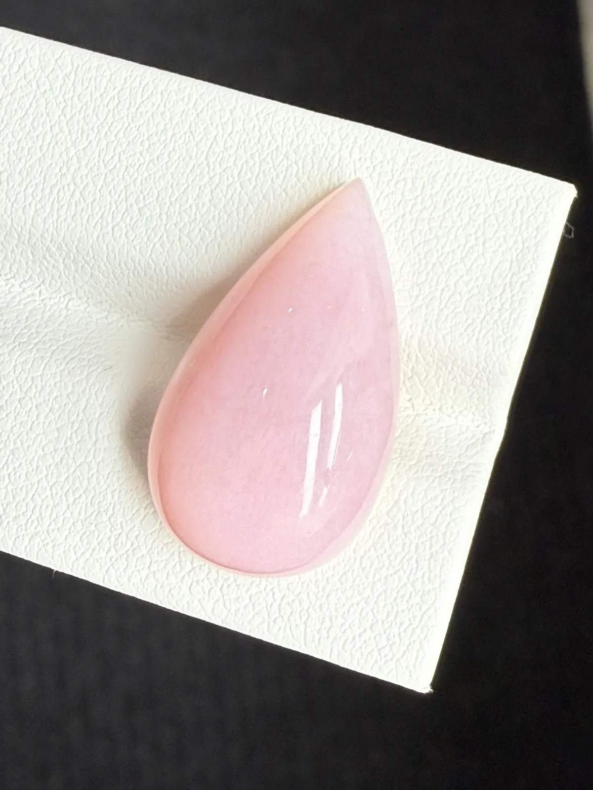 13.65ct天然秘鲁粉欧泊裸石，粉粉嫩嫩小精品，尺寸23.7×13.3×7.5mm