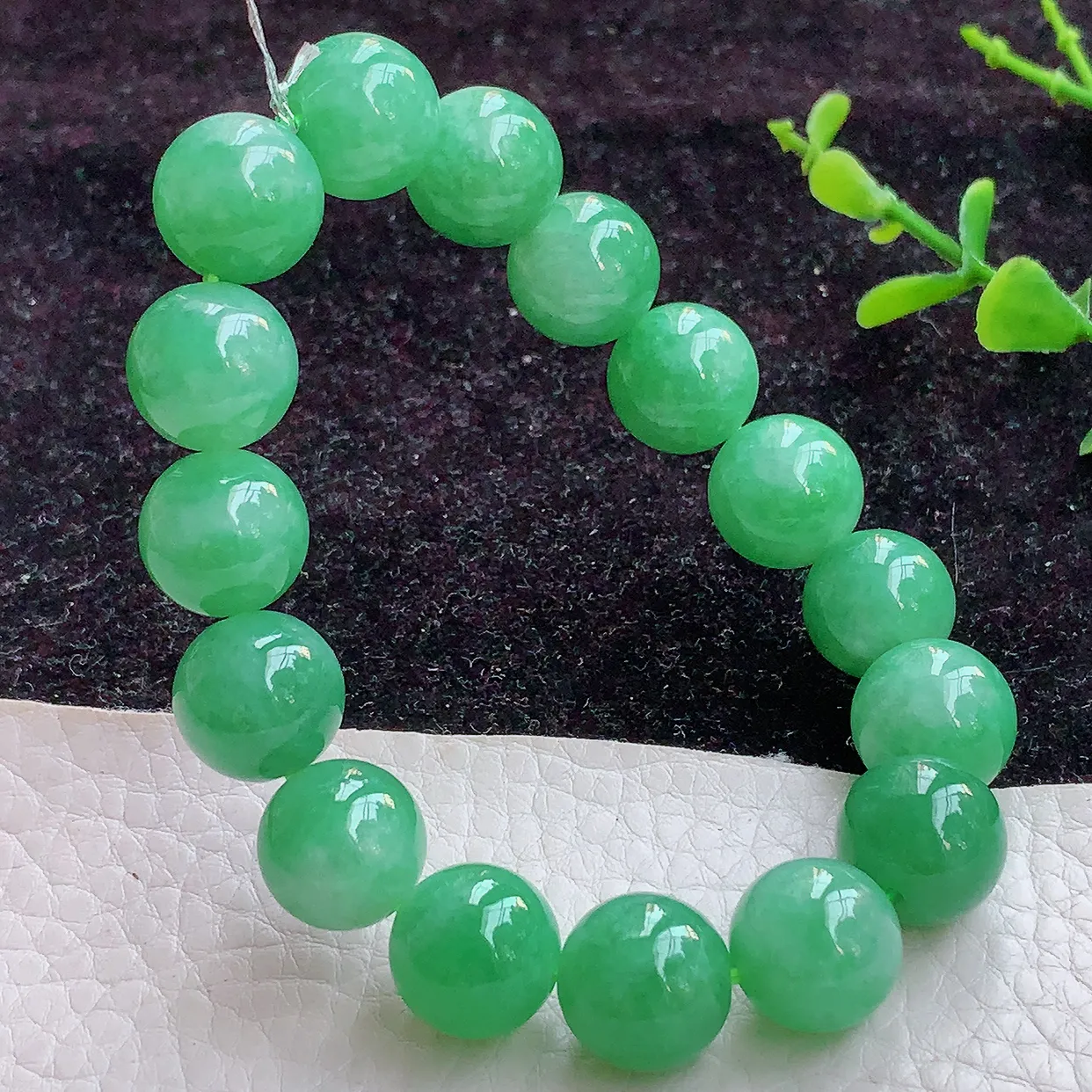 qxm实拍 缅甸翡翠A货胶感满绿13mm大圆珠玉手链 玉手串13mm 16颗