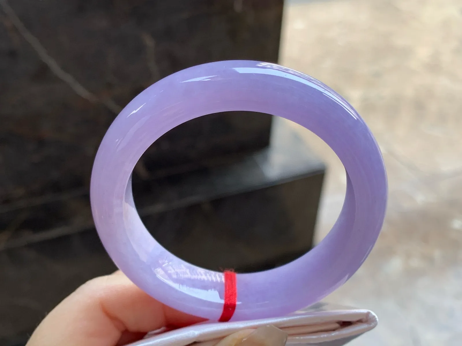 紫罗兰手镯
尺寸：52.2-13.2-9.2mm
颜色浓郁～精品小圈口 上手漂亮